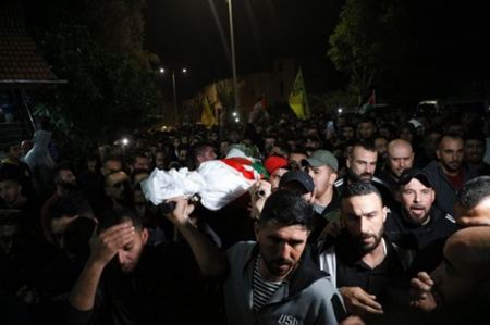 جنين : جماهير غفيرة تشيع الشهيدة حنان خضور